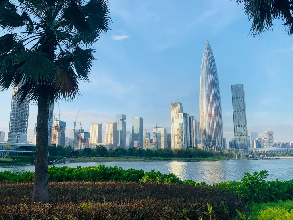 2025年房产中介管理系统软件技术升级趋势与行业应用前景分析