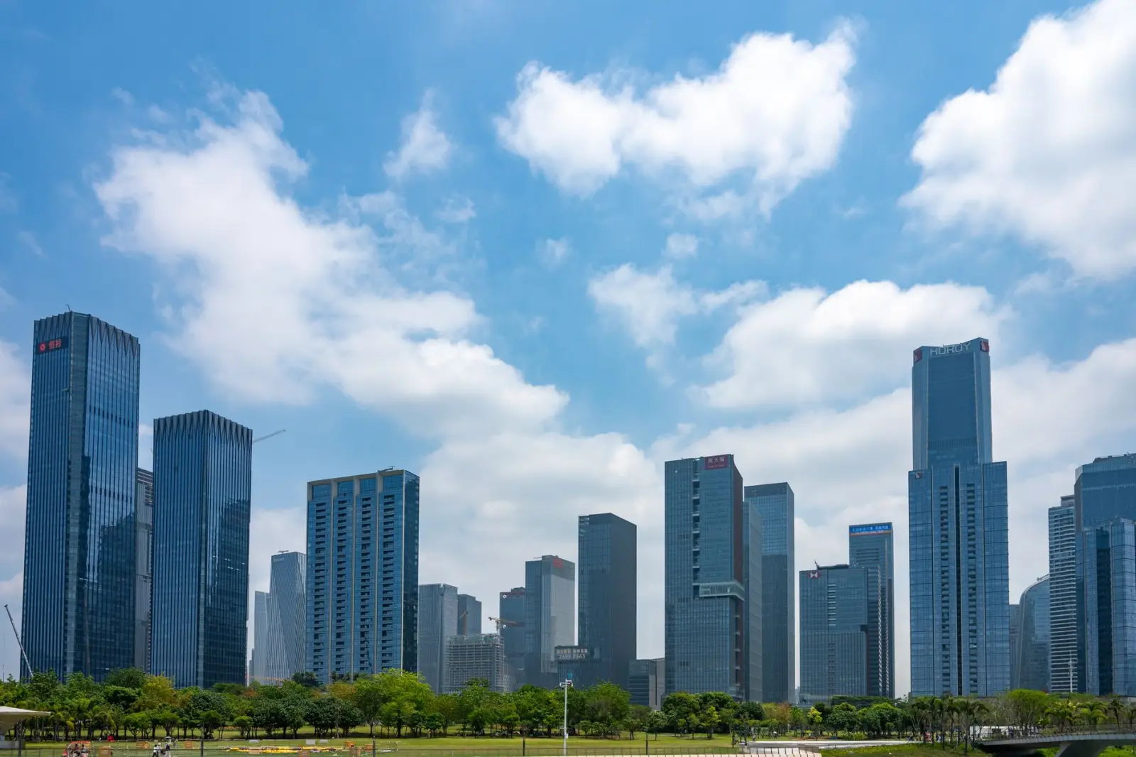 2025房产中介管理系统软件技术架构演进与选型要点分析